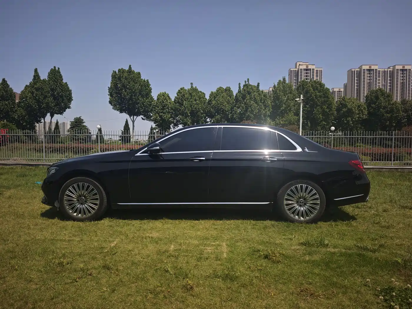 Mercedes-Benz E-Class 2020 E 300 L Fashion фото 8