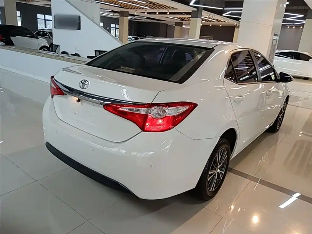 Toyota Levin 2014 1.6G CVT Elite Edition фото 7