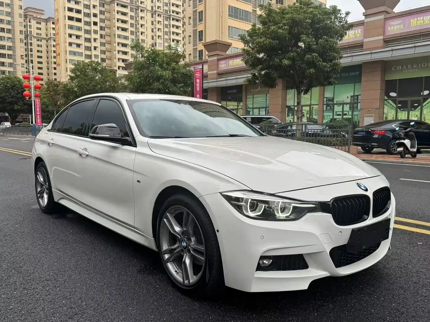 BMW 3 Series 2019 320Li M Sport Black Night Edition фото 3