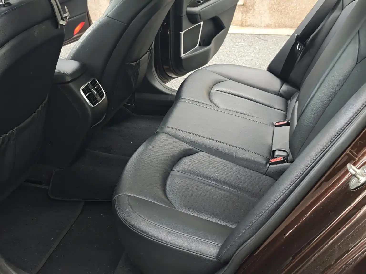Photo 3 - Kia K5