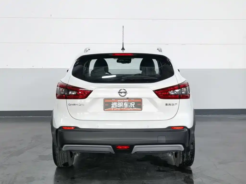 Фото 4 - Nissan Qashqai