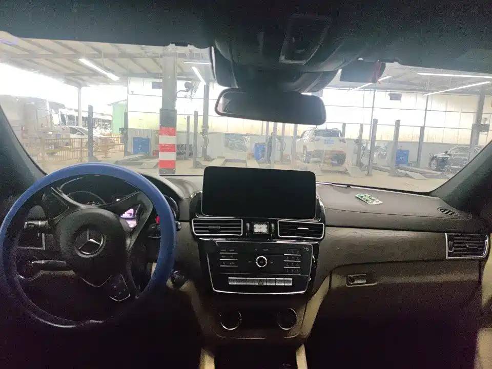 Mercedes-Benz GLE 2016 GLE 320 4MATIC Luxury фото 5