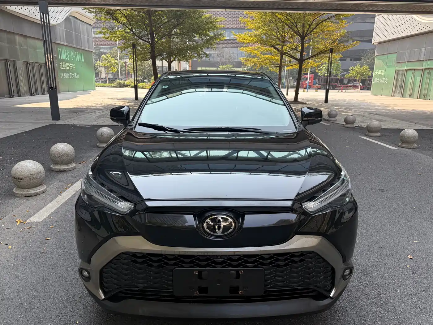Toyota Frontlander 2022 2.0L CVT Luxury PLUS Edition фото 2