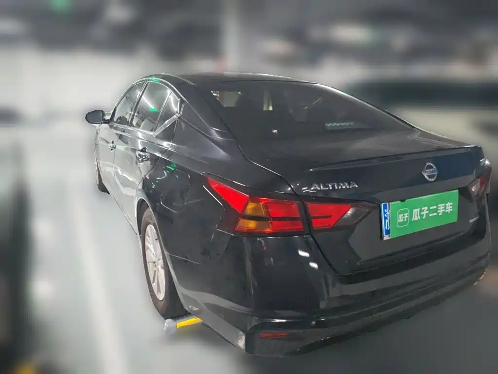 Фото 25 - Nissan Teana