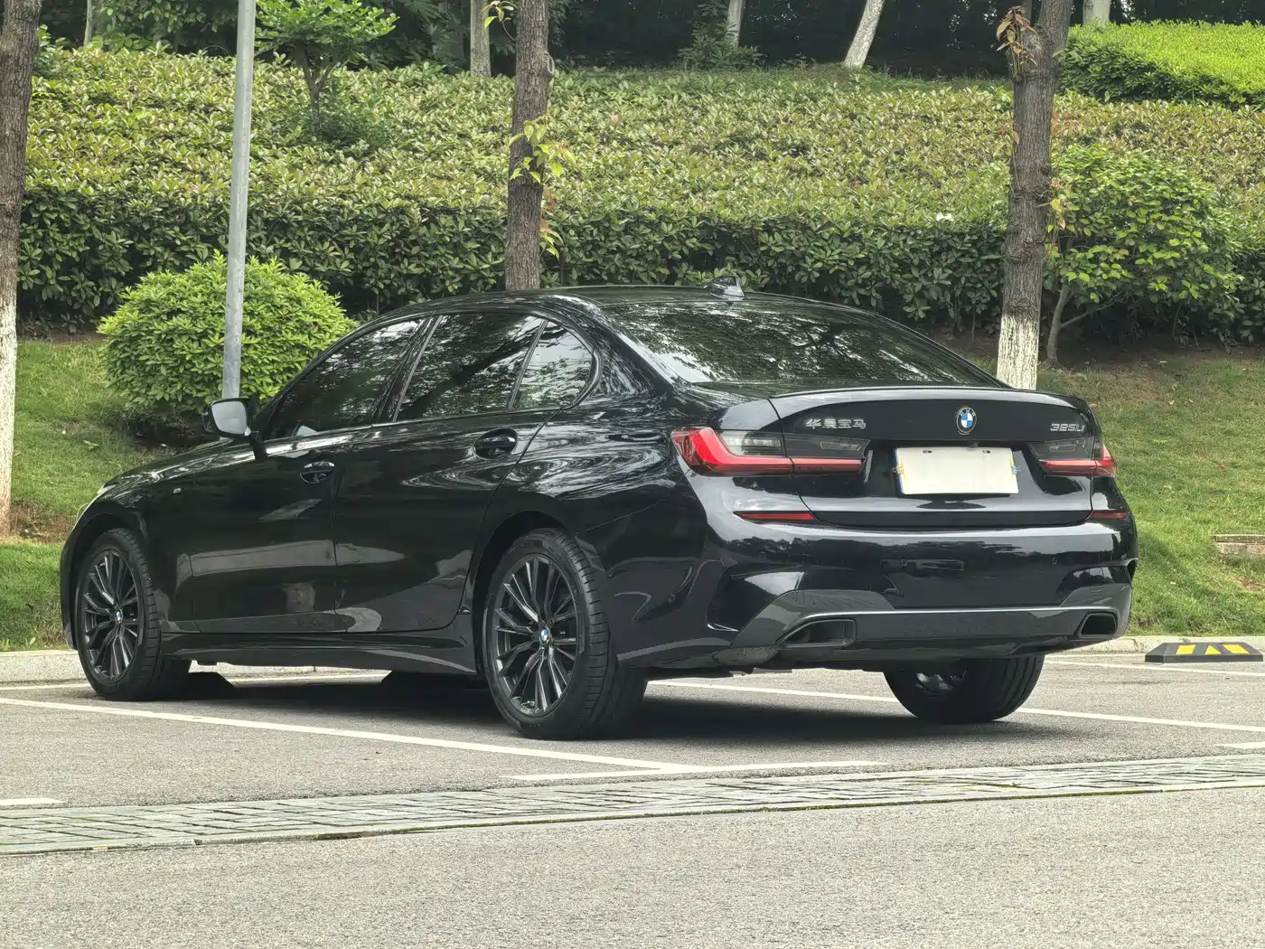 BMW 3-SERIES