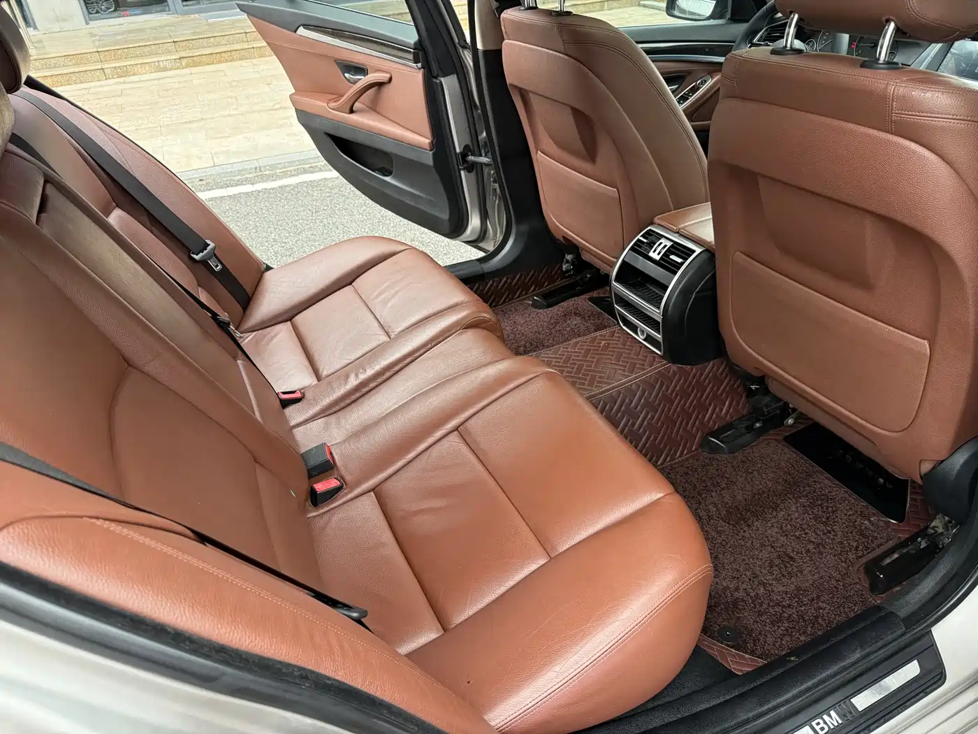 BMW 5 Series 2014 525Li Leading фото 14