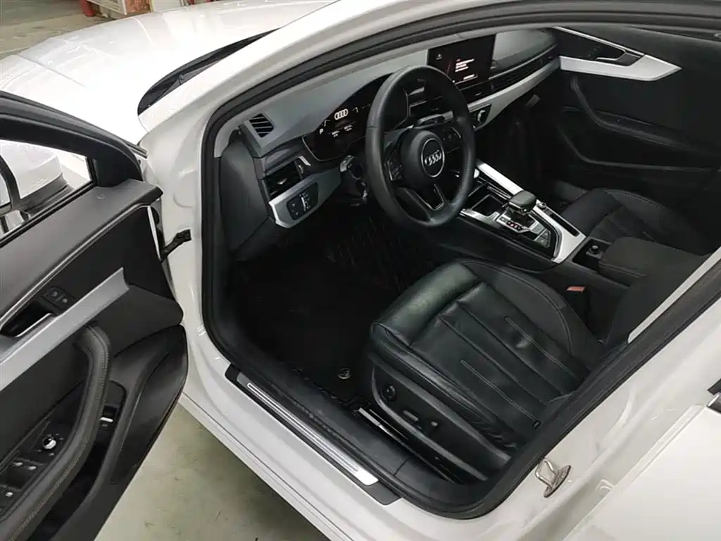 Audi A4L 2020 40 TFSI Luxury Elegance фото 15