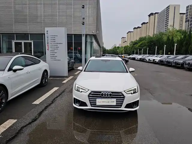 Audi A4L 2019 40 TFSI Fashion (China V) — фото 1