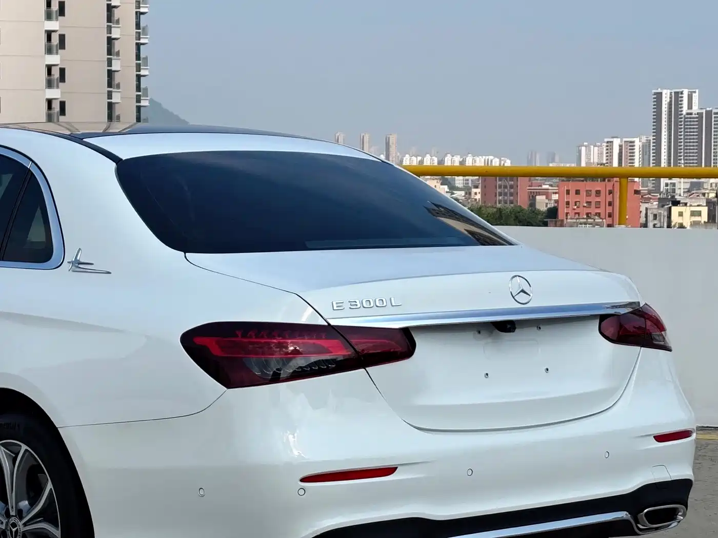 Mercedes-Benz E-Class 2021 E 300 L Sport Luxury Edition фото 11