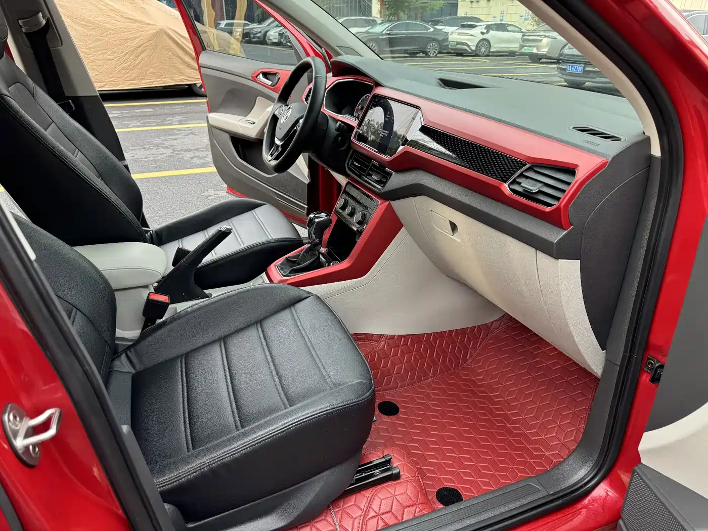 Photo 12 - Volkswagen T-Cross