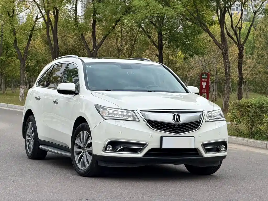Photo 3 - Acura MDX