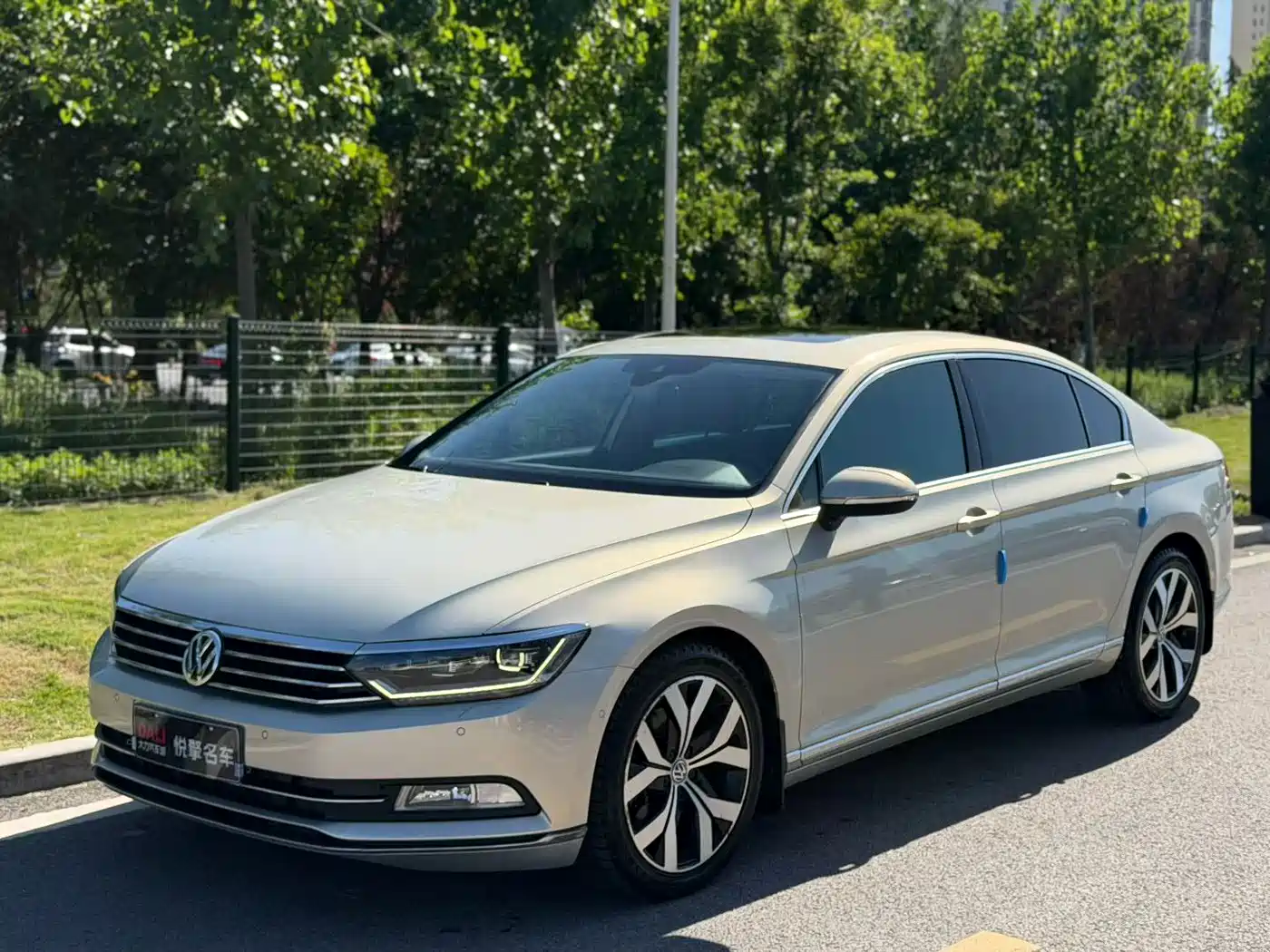 Фото 1 - Volkswagen Magotan