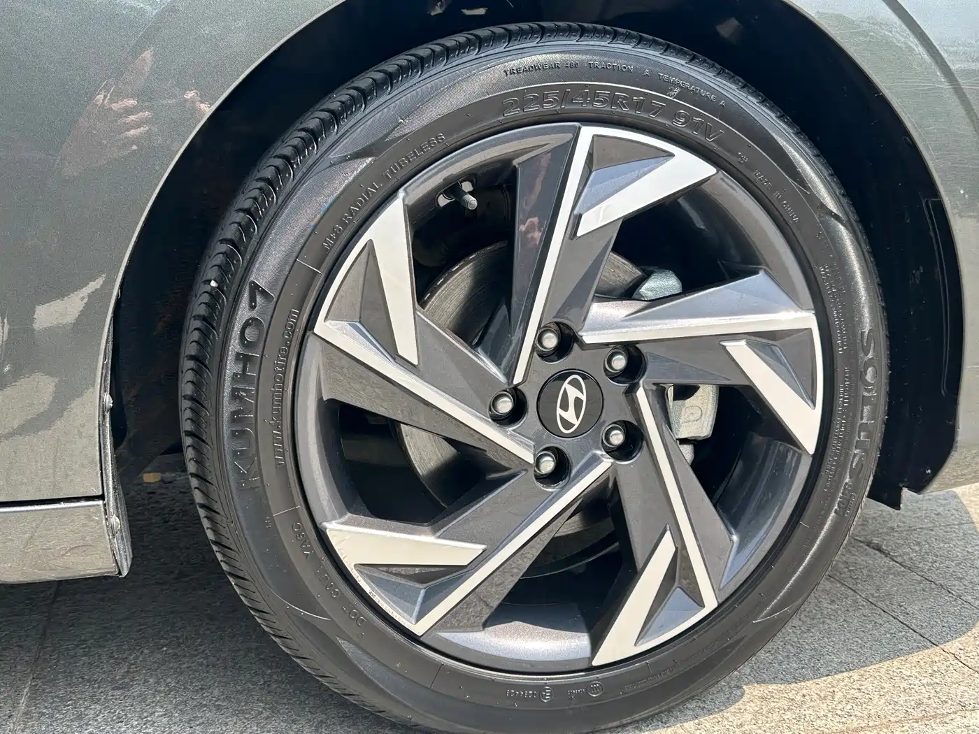Hyundai Elantra 2023 1.5L CVT GLX Elite Edition фото 20