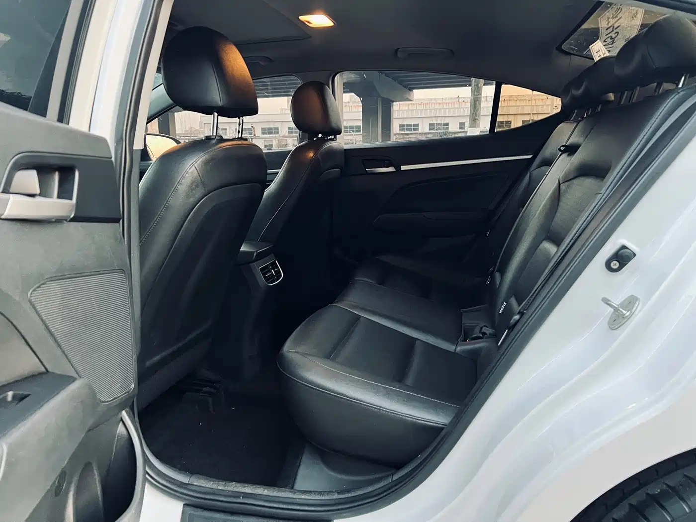 Hyundai Elantra 2019 1.5L CVT Smart Elite фото 14