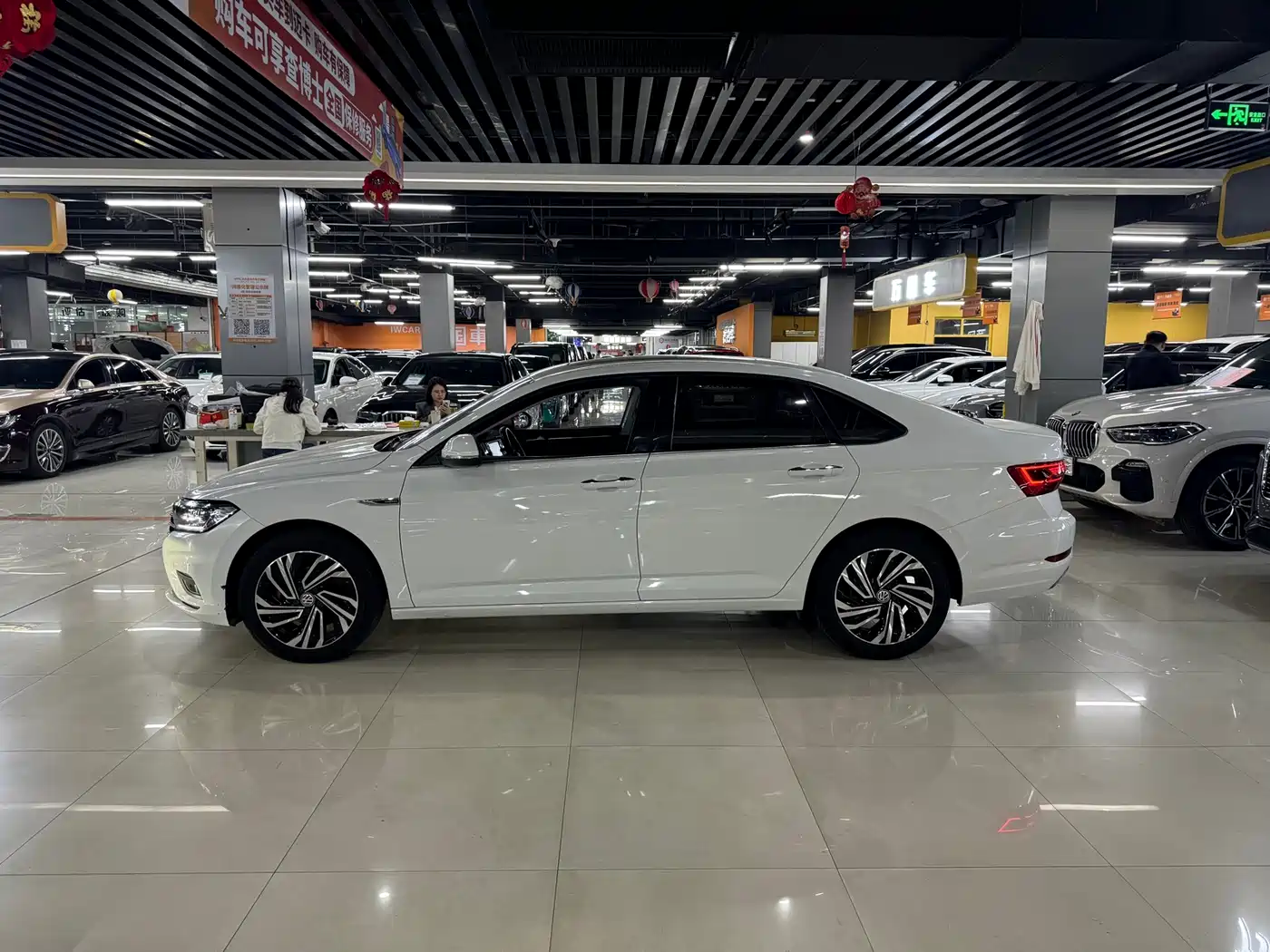 Volkswagen Sagitar 2019 280TSI DSG Luxury Edition China VI фото 3