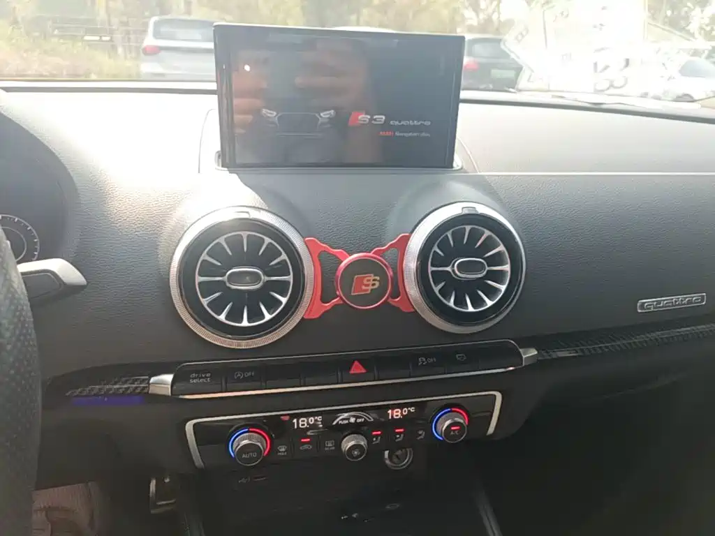 Audi S3 2018 2017 Facelift S3 2.0T Limousine
