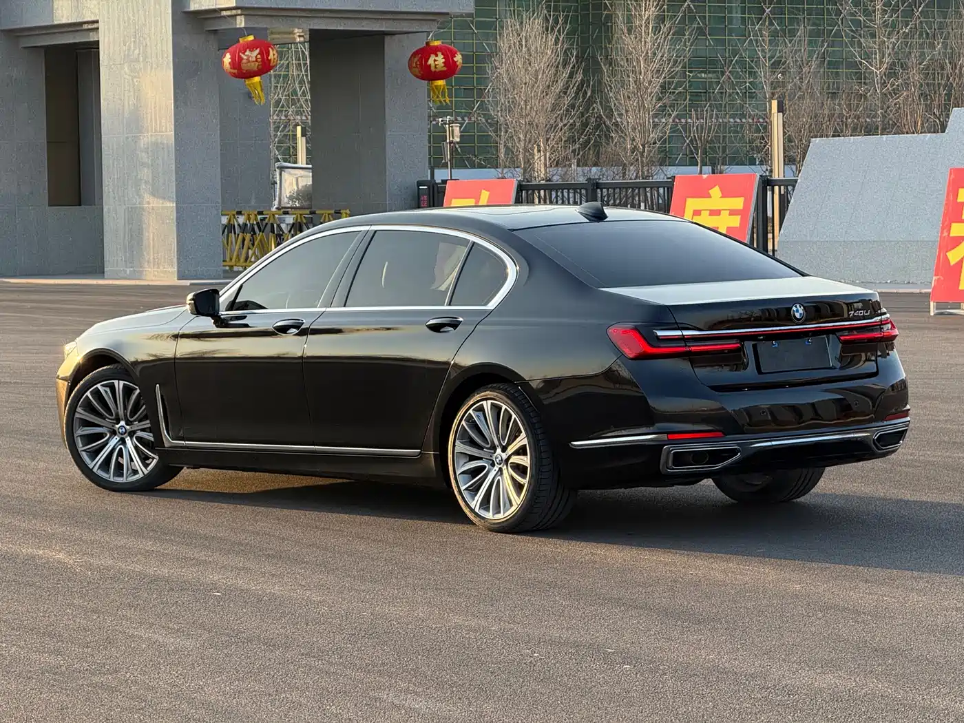 BMW 7 Series 2021 Model 740Li Leading Luxury Package фото 4