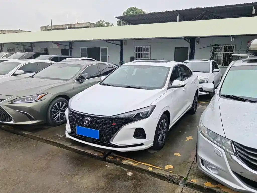 Photo 1 - Changan Eado