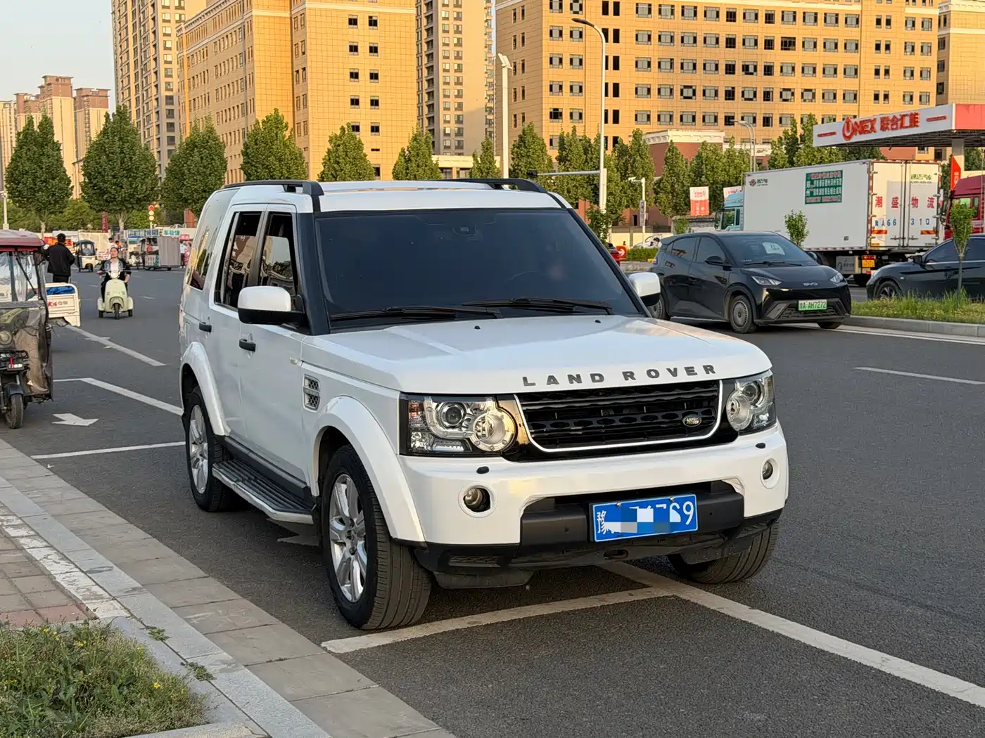 Land Rover Discovery 2013 3.0 SDV6 HSE Diesel фото 2
