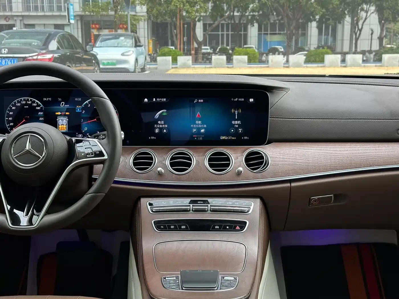 Mercedes-Benz E-Class 2023 E 300 L Fashion фото 8