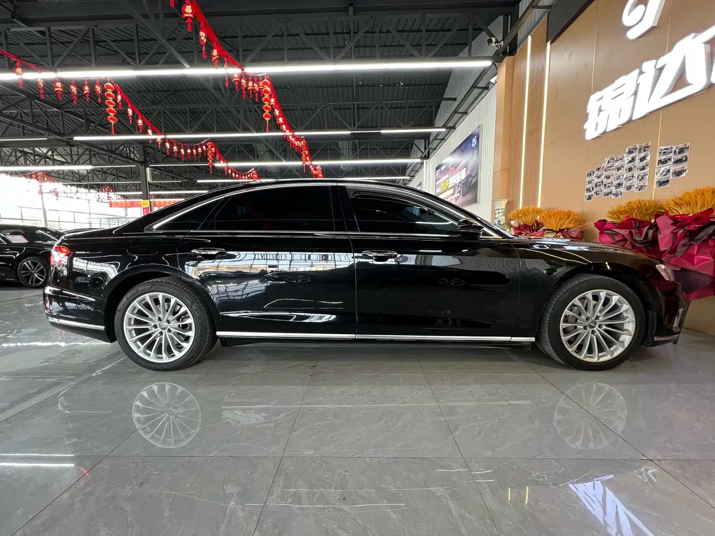 Audi A8 2021 A8L 50 TFSI quattro Comfort фото 4
