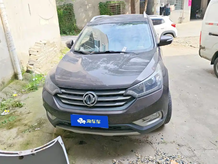 Dongfeng Aeolus Dongfeng Fengshen AX7 2015 2015 2.0L Automatic Smart Ease