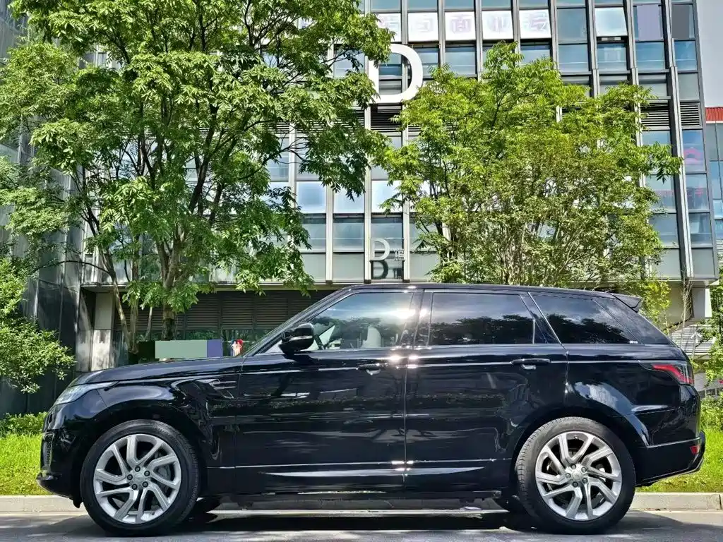 Фото 2 - Land Rover Range Rover Sport