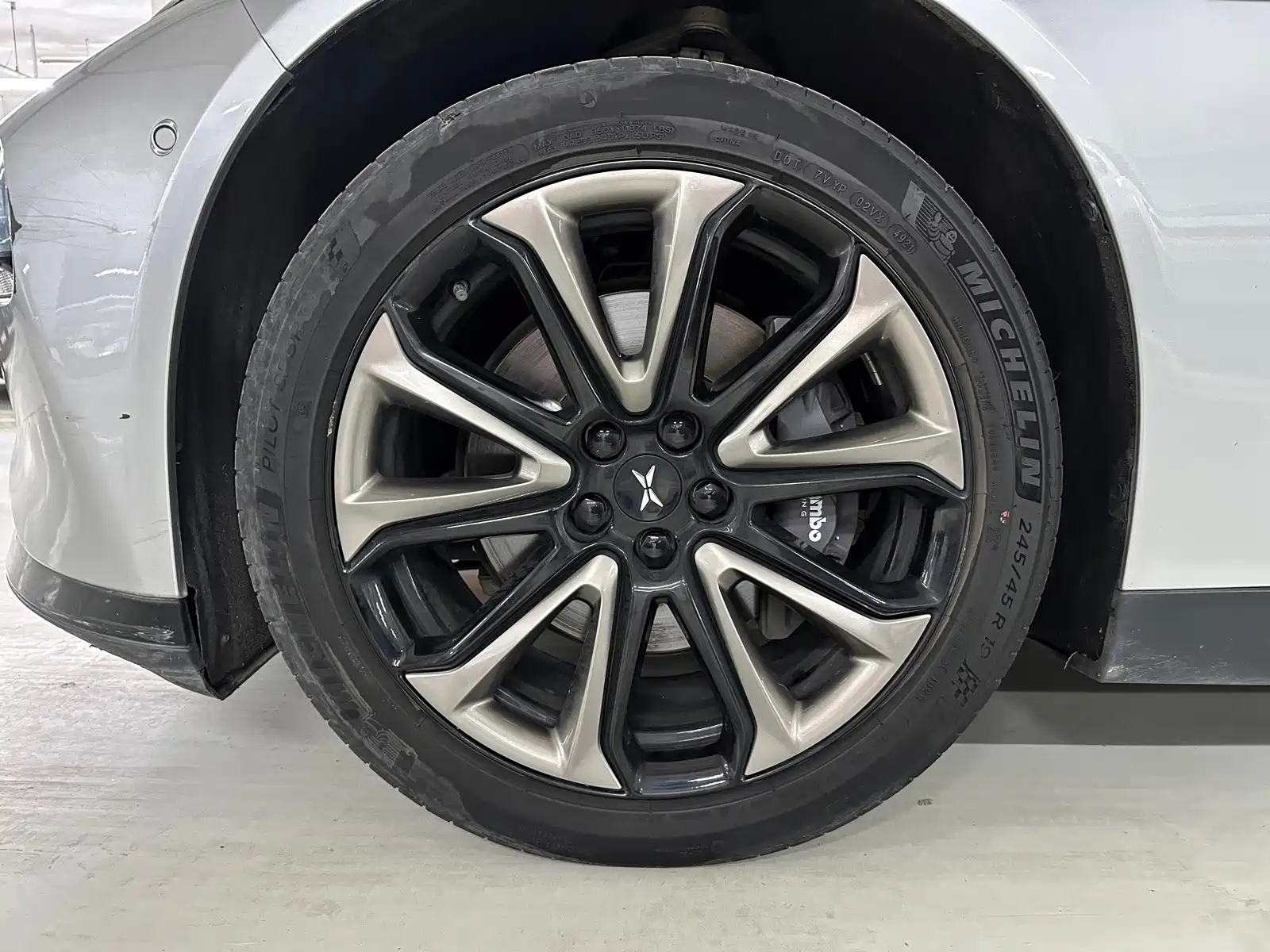 Фото 8 - XPeng P7