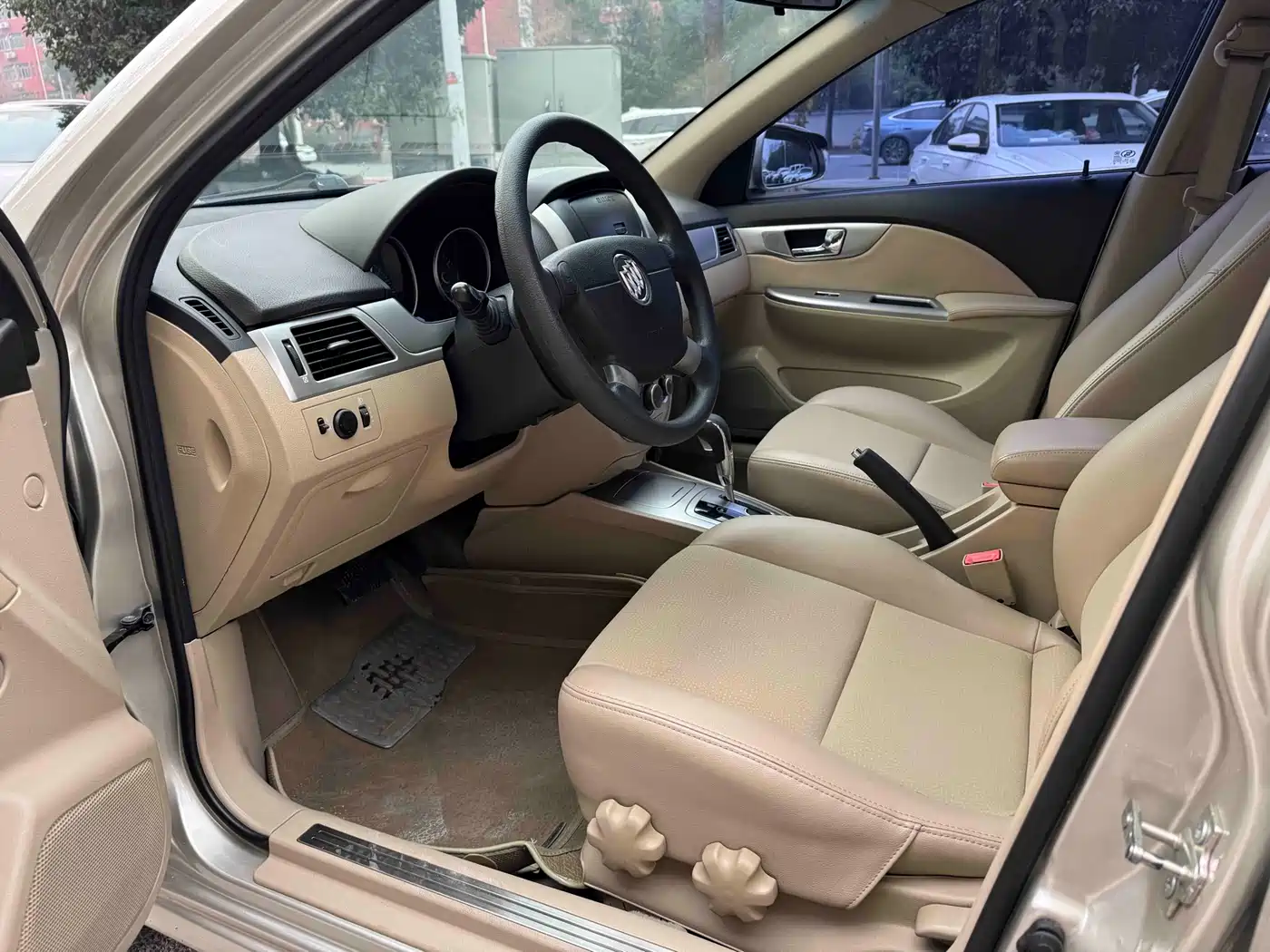 Buick Excelle 2013 1.5L Automatic Classic фото 8
