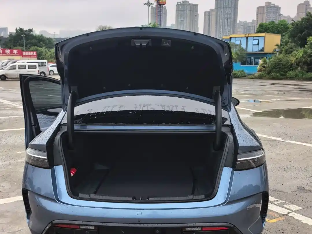 BYD Seal 2022 700km Long Range RWD Edition фото 15