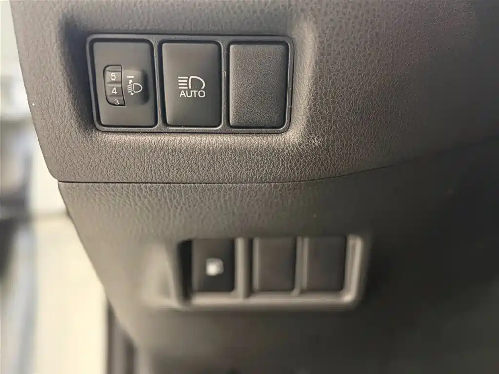 Toyota C-HR 2021 2.0L Comfort Edition фото 23