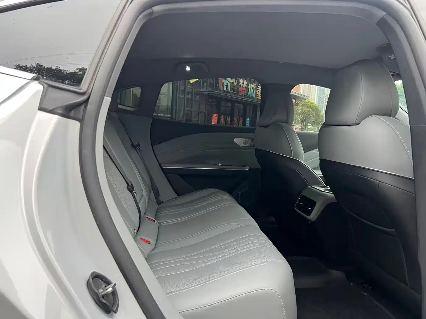 Geely Galaxy Galaxy E8 2024 2024 665km RWD Starship Voyager Edition