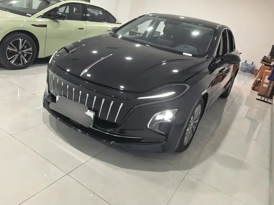 Hongqi E-QM5 2024 — пригон из Китая
