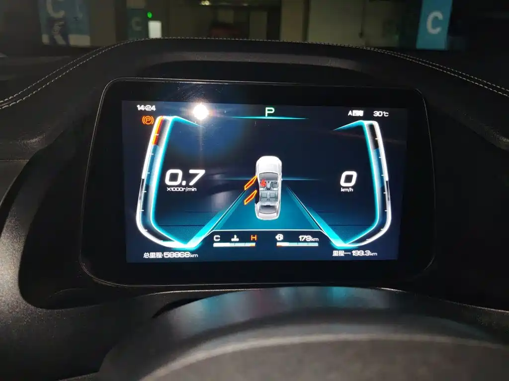 BYD Qin Pro 2019 2019 Super Power Edition 1.5TI Automatic Smart Connection Flagship Type China VI
