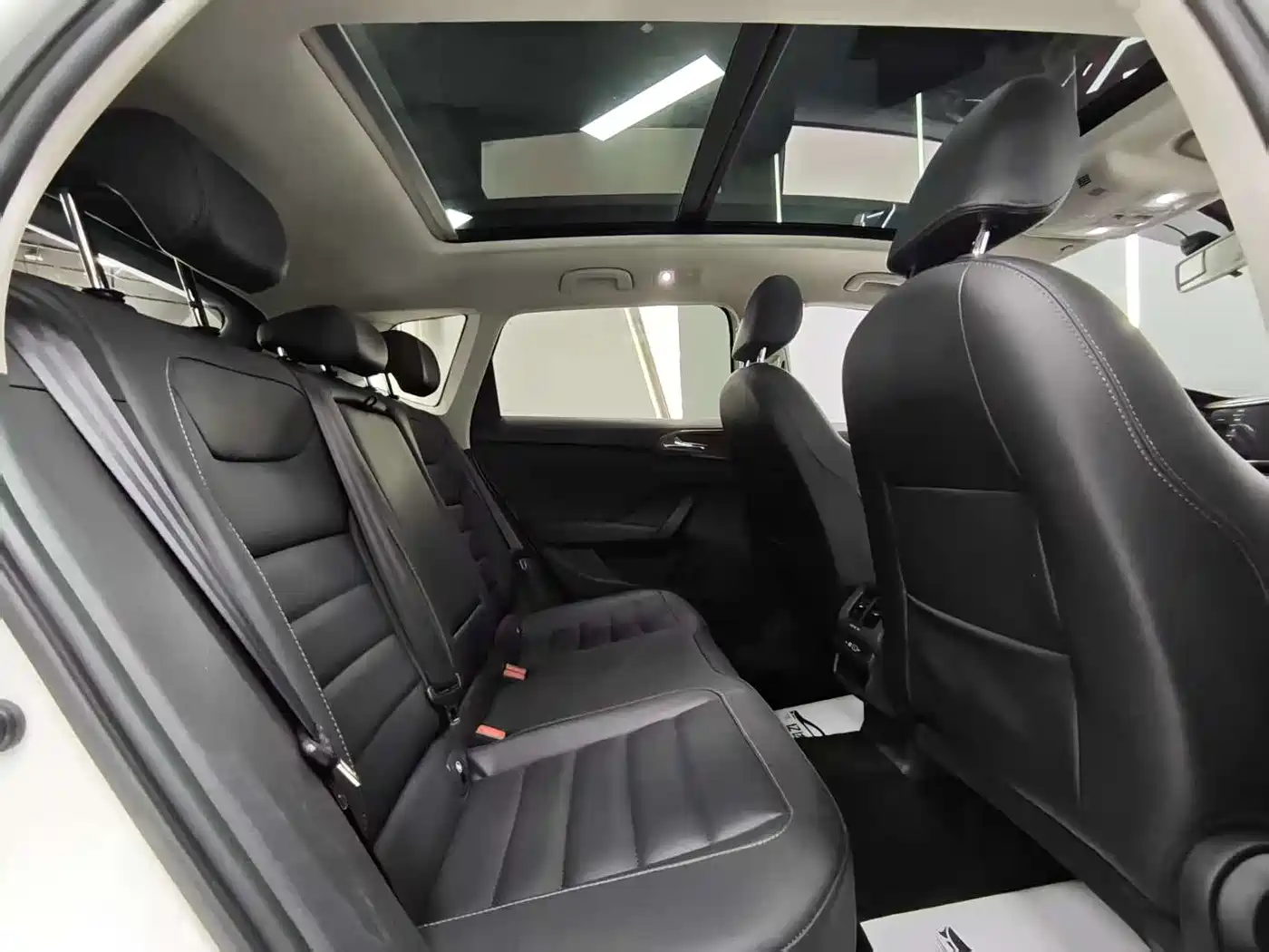 Volkswagen Tharu 2021 280TSI 2WD Luxury Plus фото 13