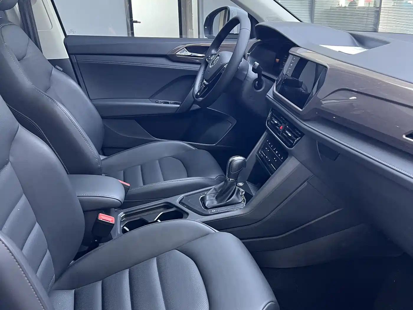 Volkswagen Tharu, миниатюра 14
