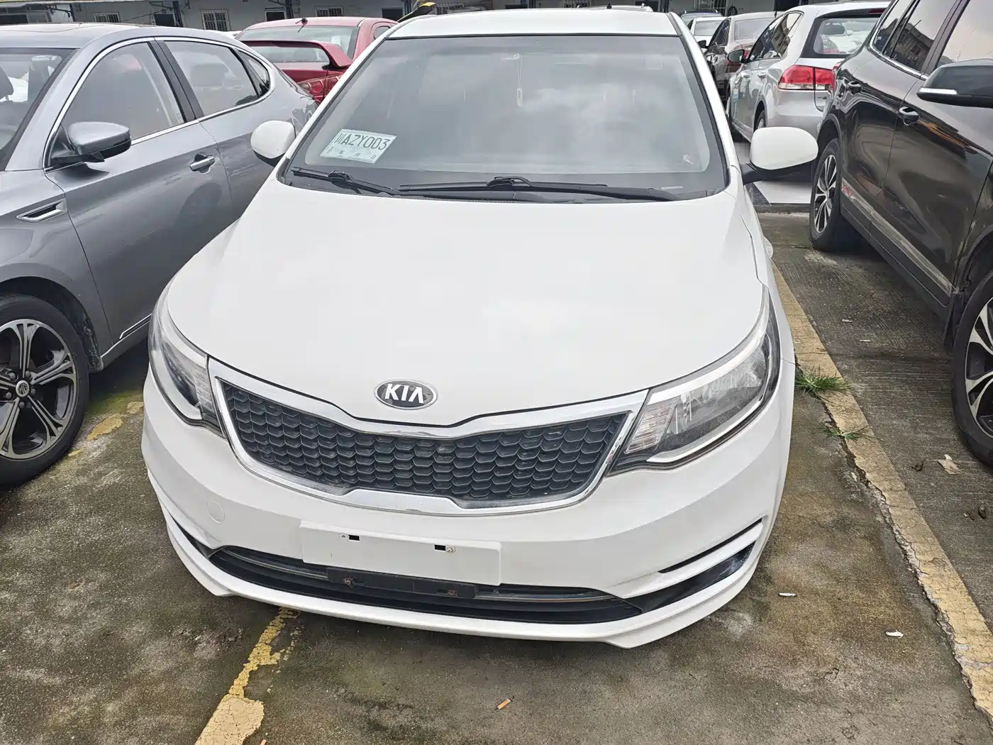 Kia K2 2017 2015 Sedan 1.4L AT GLS