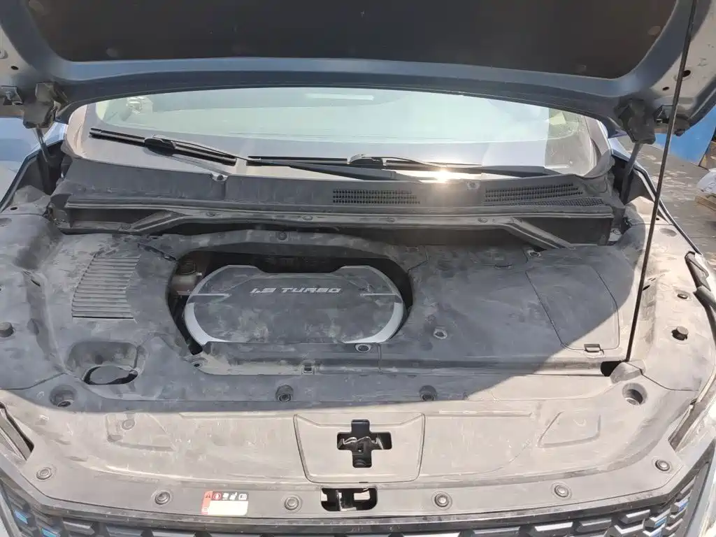 SAIC Maxus EUNIQ 5 2021 2020 1.3T PLUG IN Elite Edition