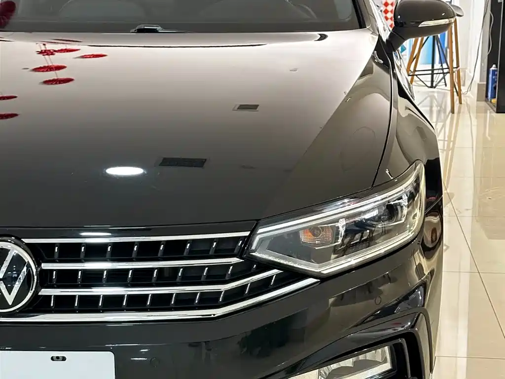 Volkswagen Magotan 2023 2 Million Units Anniversary Edition 330TSI DSG Leading Type фото 14
