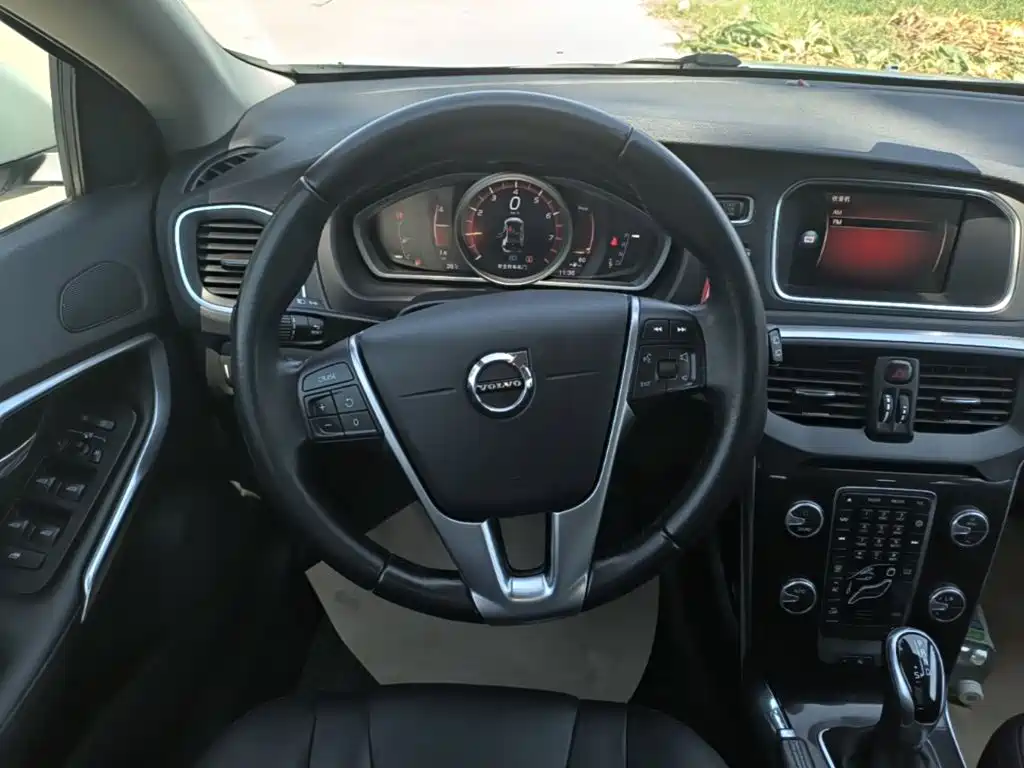 Volvo V40 2017 2017 T3 Inscription