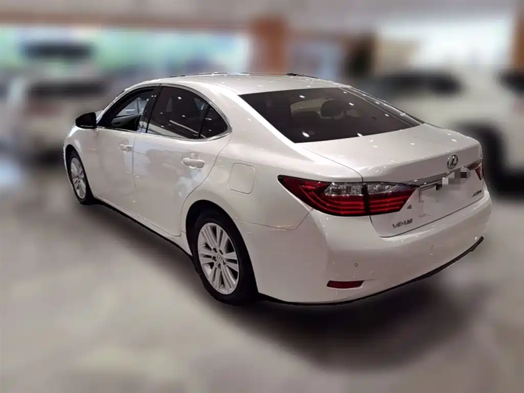 Lexus ES 2014 250 Elite Edition фото 9