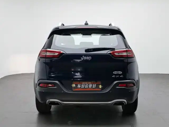 Jeep Cherokee 2016 2.4L Professional Edition — фото 4