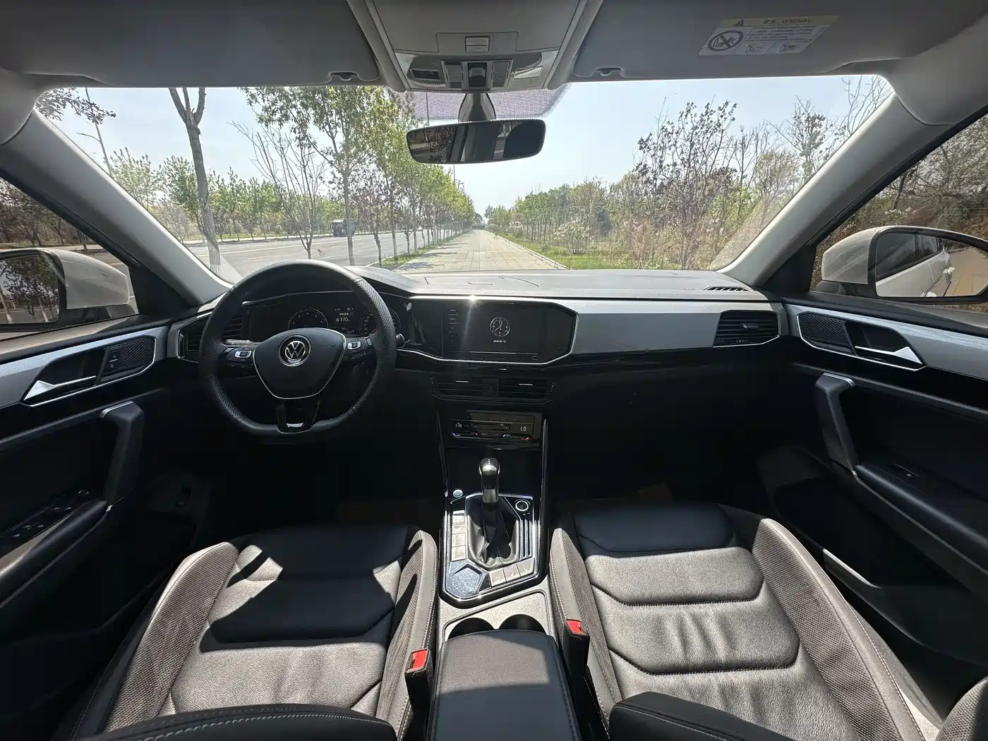 Volkswagen Tayron 2022 280TSI 2WD Luxury Smart Connect Edition фото 10