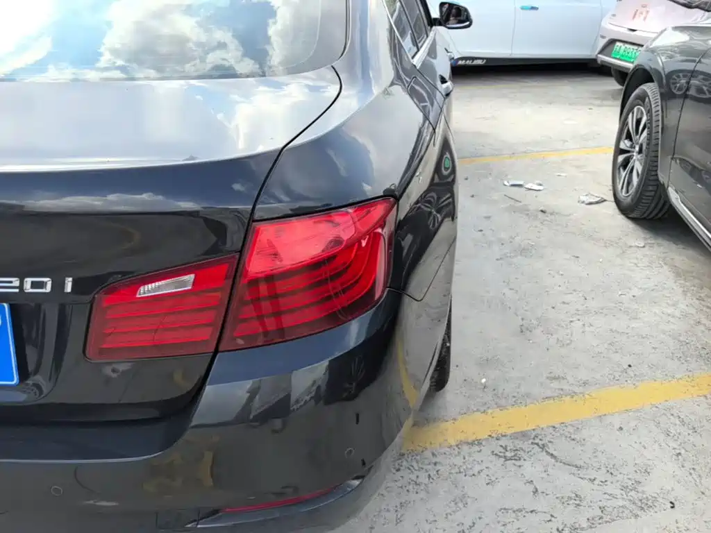 BMW 5 Series (Import) 2014 2014 520i Classic