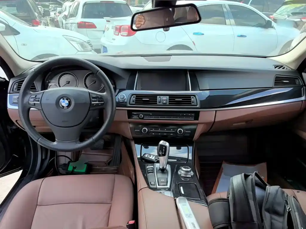 BMW 5 Series (Import) 2014 2014 520i Classic