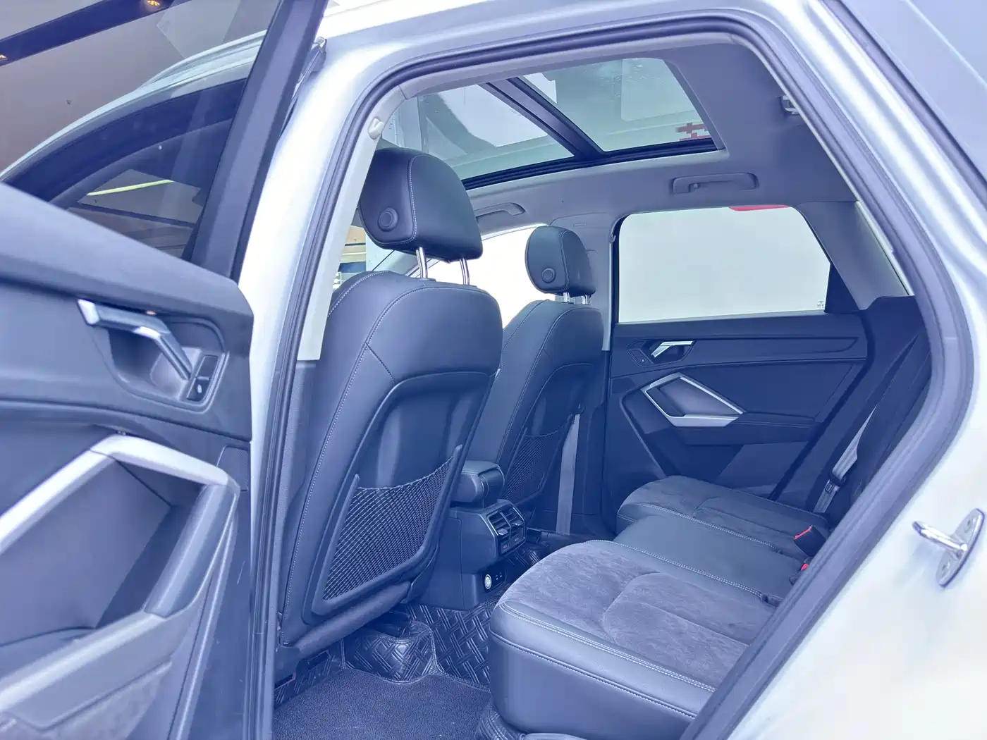 Audi Q3 2022 35 TFSI Fashion Dynamic фото 11