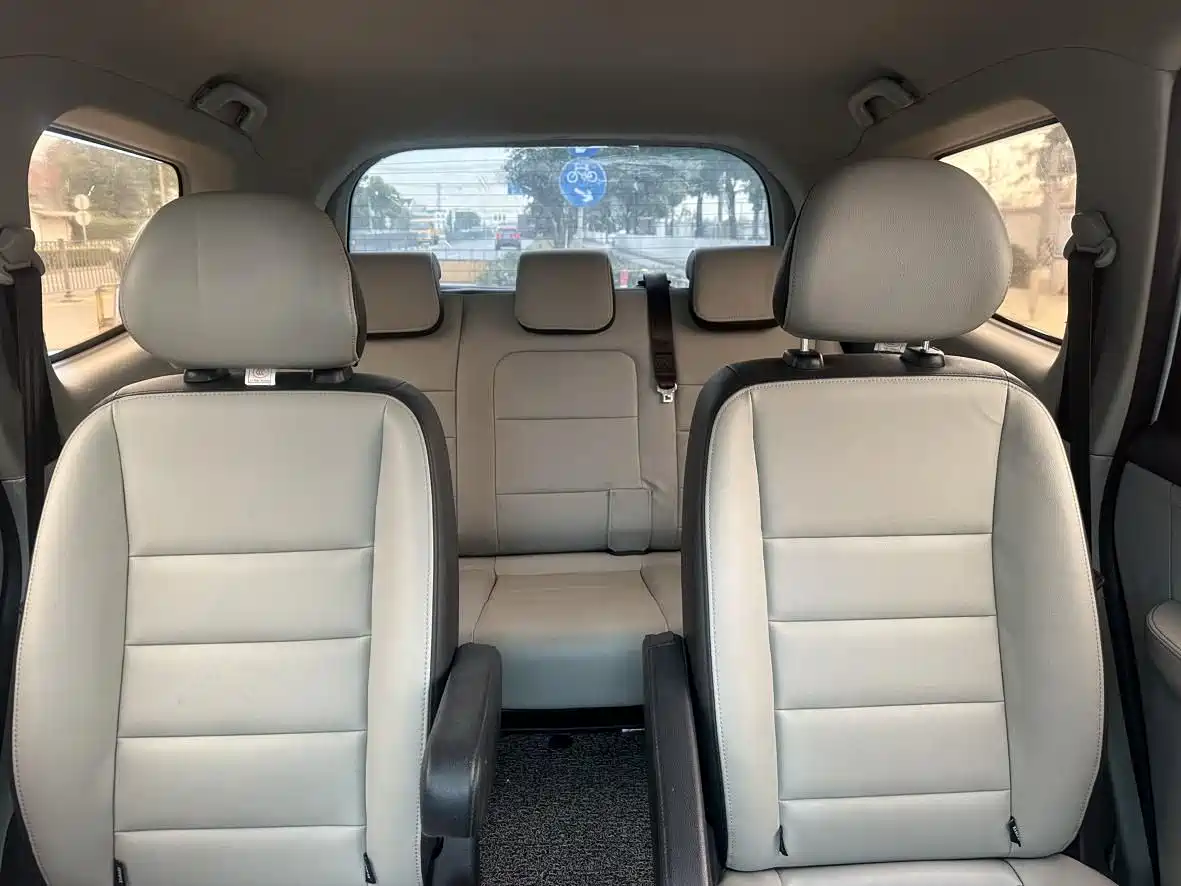 Dongfeng Fengxing Fengxing S500 2016 2016 1.6L Manual Premium