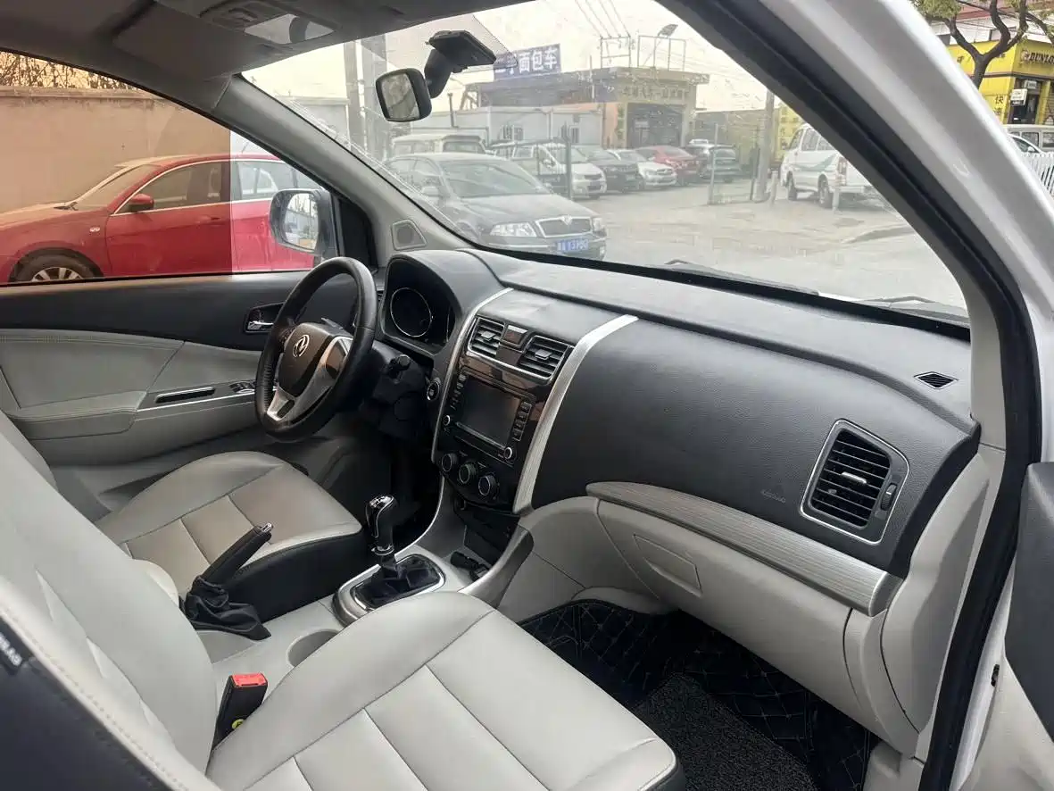 Dongfeng Fengxing Fengxing S500 2016 2016 1.6L Manual Premium