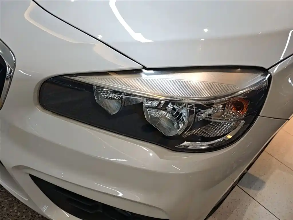 BMW 2 Series Touring 2016 218i Fashion Model фото 24