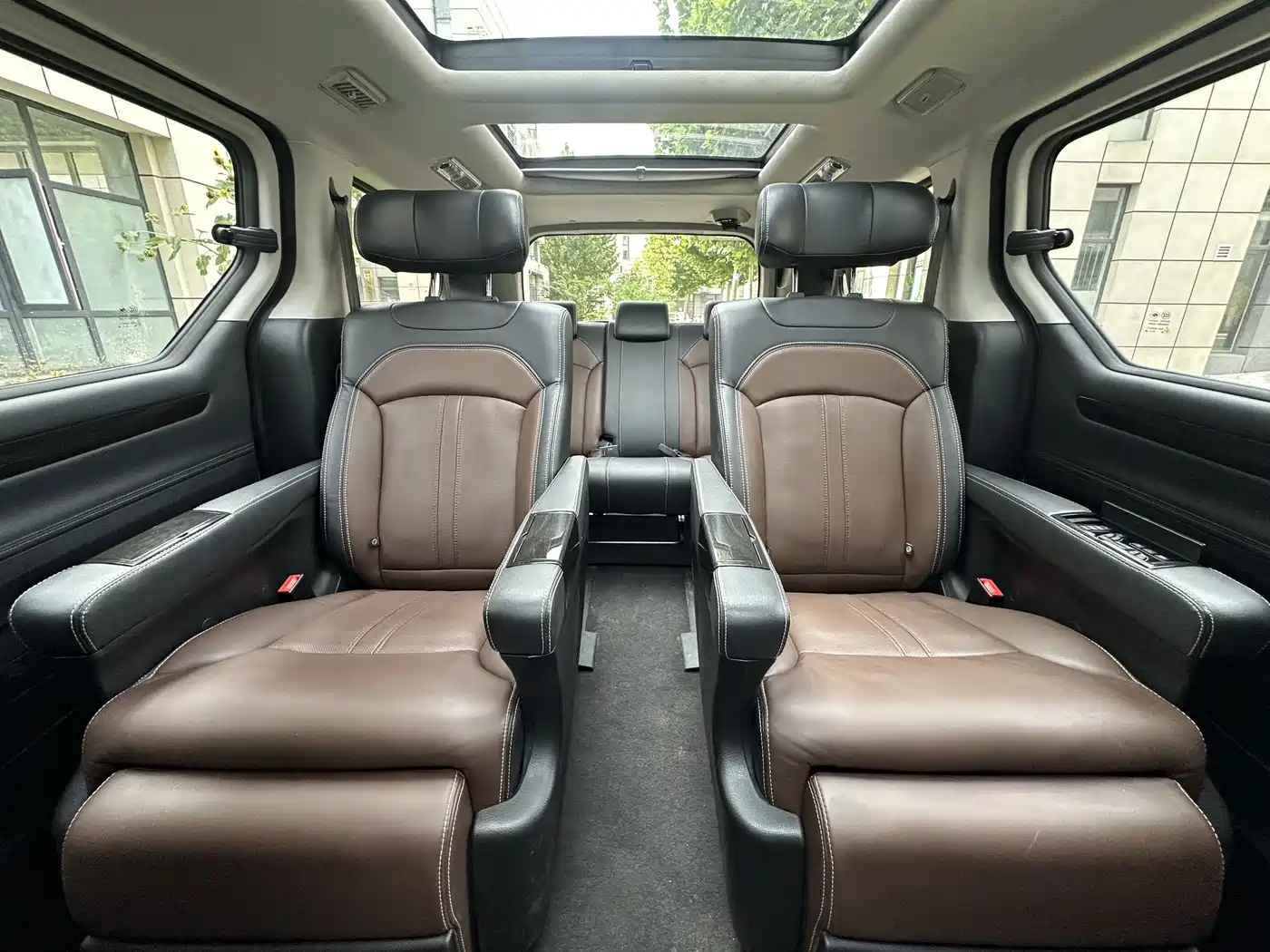 SAIC Maxus Maxus G10 2018 2018 PLUS 2.0T Automatic Flagship Edition